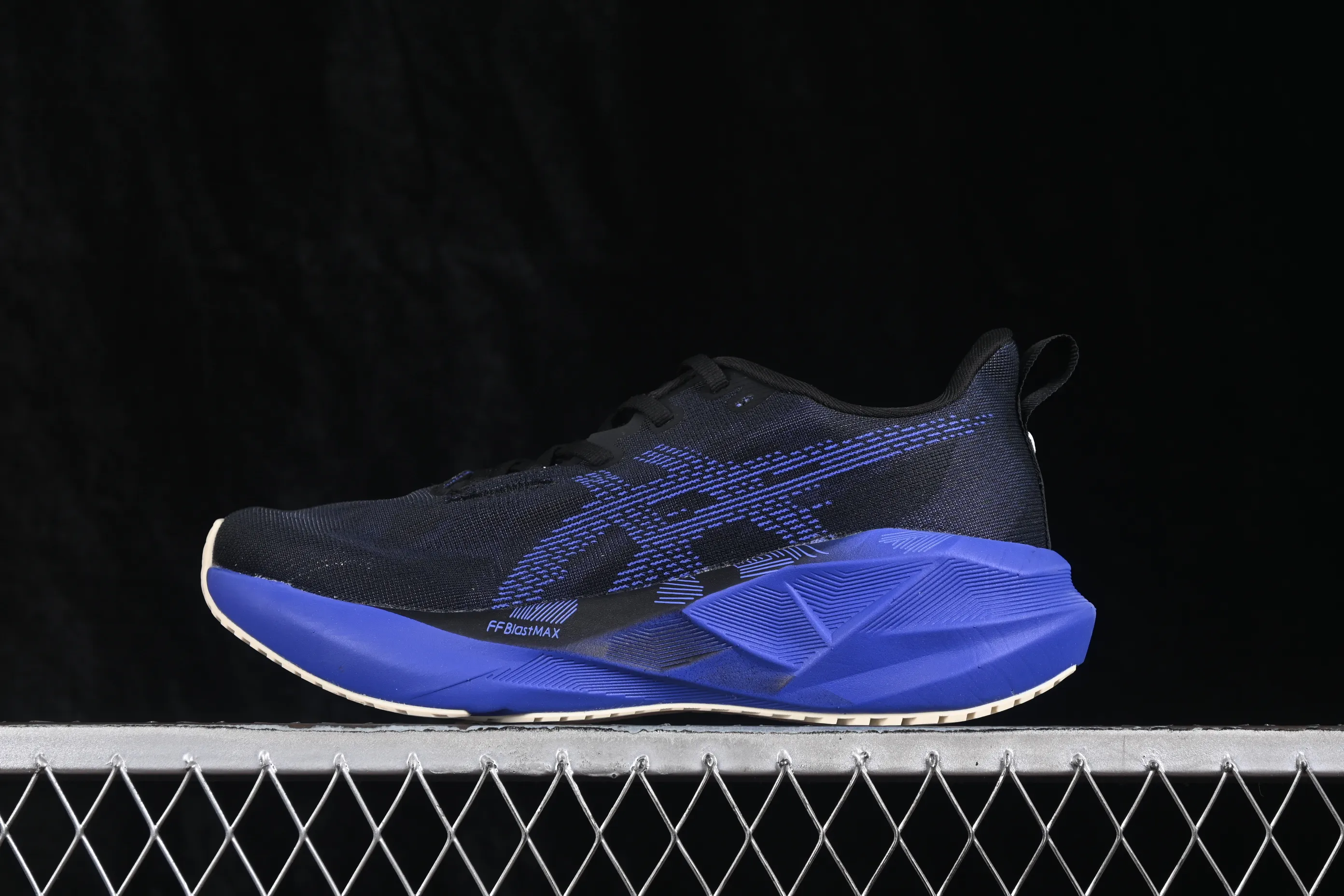All categories Asics ASICS series Asics Novablast 5 1011B974-004